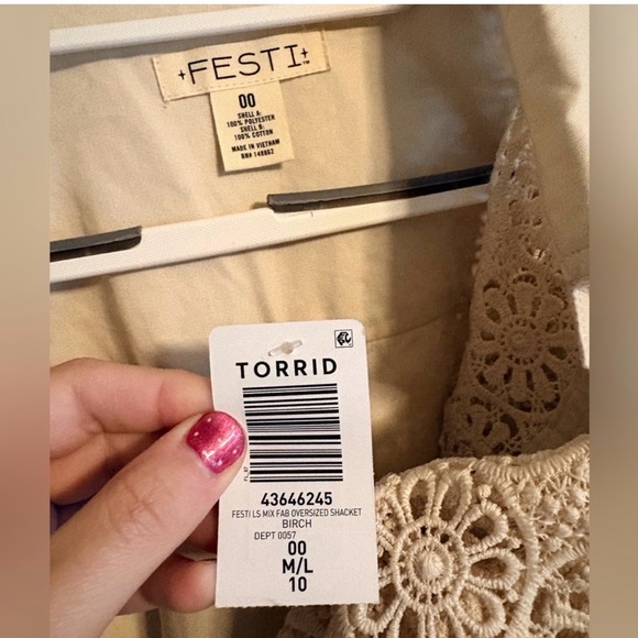 *NWT* Torrid Festi Top Bundle - Picture 5 of 5